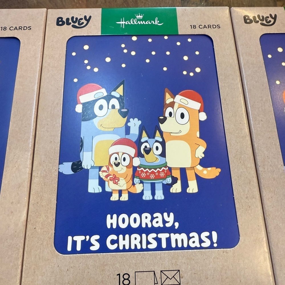 Hallmark Bluey Holiday Card Boxes Bluey Santa 54 Cards Hooray it’s Christmas - Picture 11 of 16